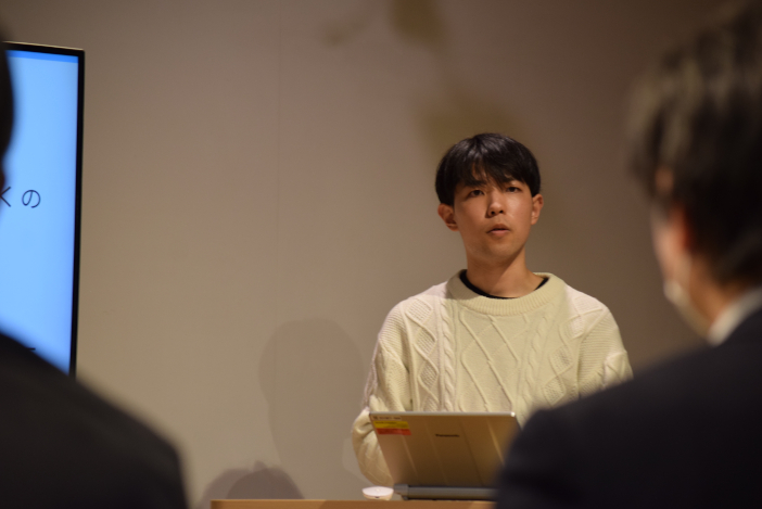 5か月間の活動の成果を発表する石村 諒さん（金沢工業大学Challenge Lab）